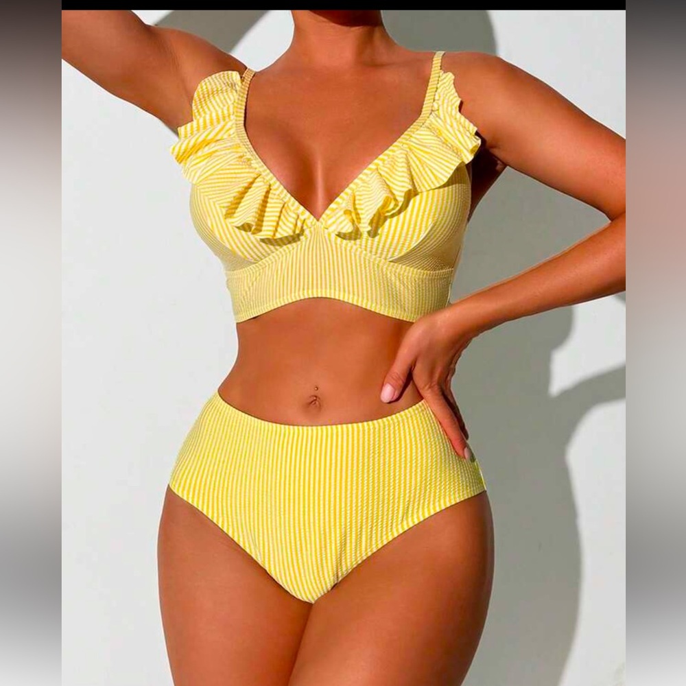 SHEIN Yellow Ruffle Bikini Set - Picture 4 of 5